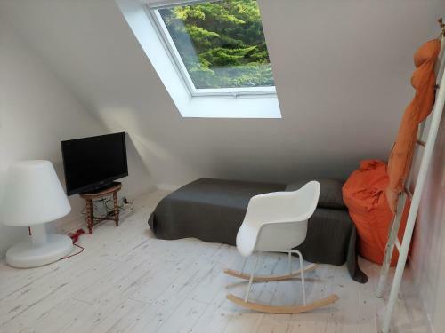 Beachfront Holiday Home With Sea Views, Ploun�our-brignogan-plages