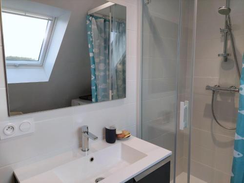 Beachfront Holiday Home With Sea Views, Ploun�our-brignogan-plages