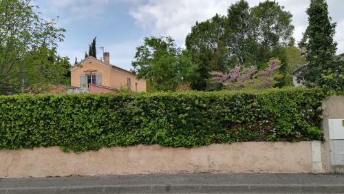 Bed & Breakfast Lolifan En Provence