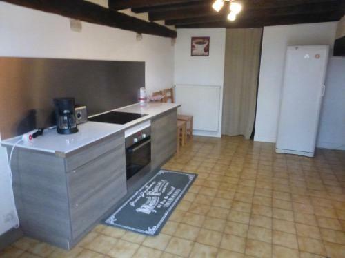 Gite La Chaumi�re Le Chateau De La Brosse