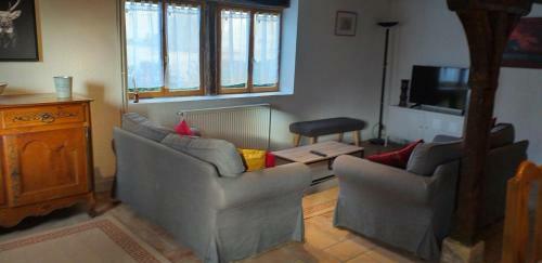 Gite La Chaumi�re Le Chateau De La Brosse