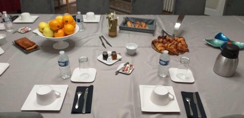 Gite La Chaumi�re Le Chateau De La Brosse