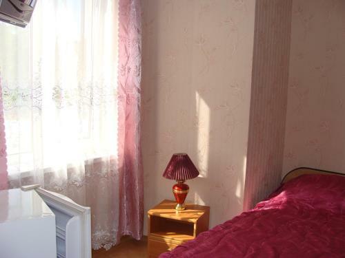 Hostal V Lad I Mir Guesthouse