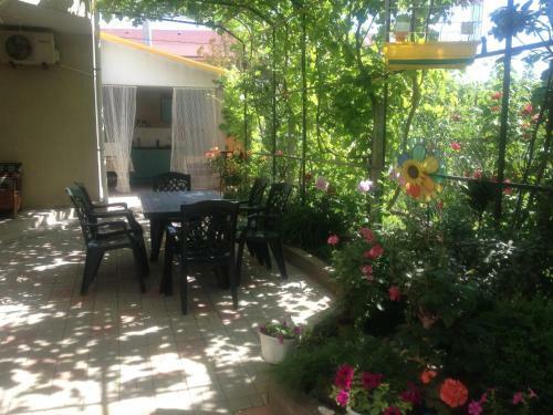 Hostal V Lad I Mir Guesthouse