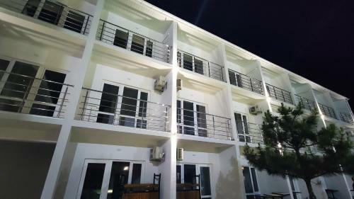 Ostriv Hotel