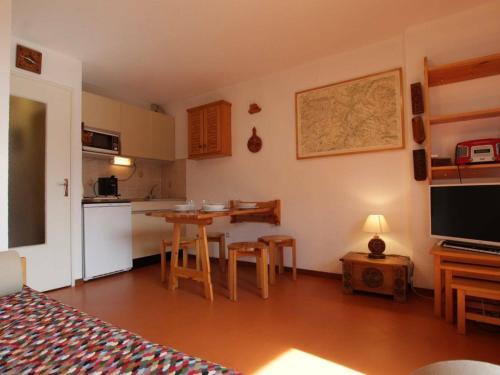 Apartamento Appartement Brian�on, 1 Pi�ce, 4 Personnes - Fr-1-330c-122