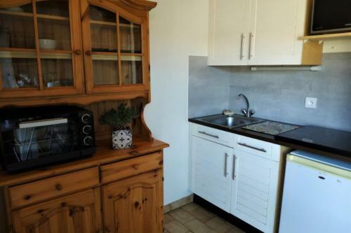Apartamento Nice Studio With Balcony And Mountain View