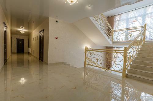 Hotel Gold Palace