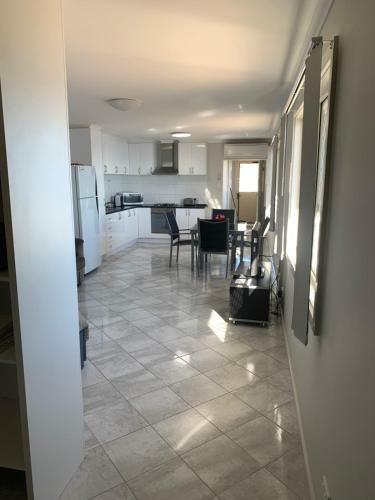 Beachside & Jetty View Apartments - Apt 7 - Sea Eagle Nest Apartment