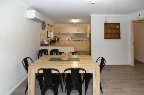 Tanunda's Magpie House