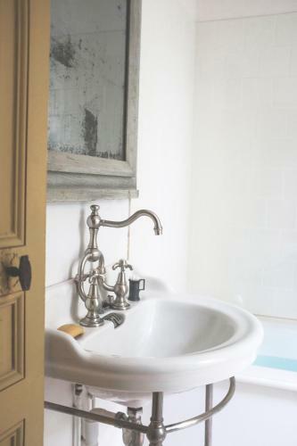 Bed & Breakfast Monastere De Brucourt