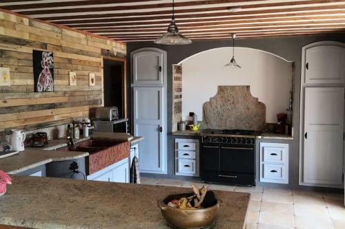 Villa Maison Enti�re De Campagne Avec Piscine
