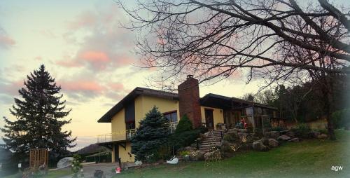 Bed & Breakfast Chambres D'h�tes De L'avison