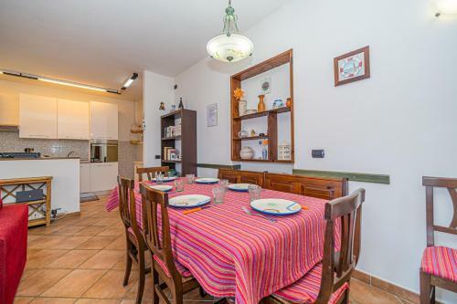 Impeccable 3-bed Apartment In Capoliveri