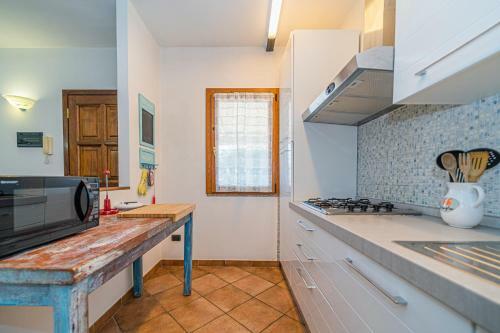 Impeccable 3-bed Apartment In Capoliveri
