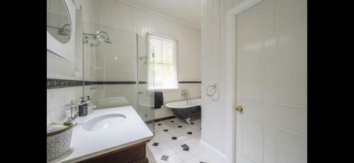 Renwick Cottage