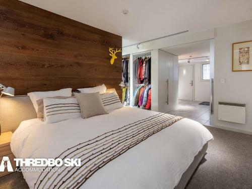 Snowbound Chalet 8