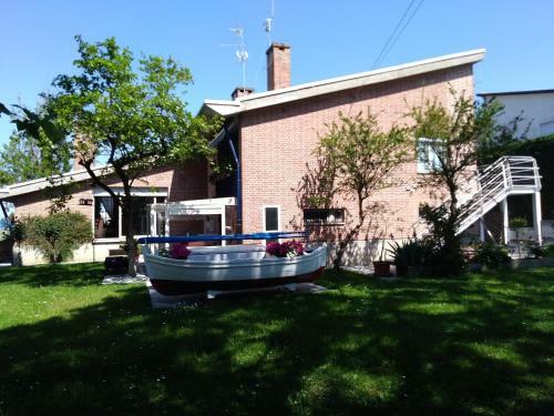 B&B And Sail