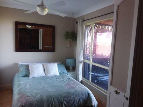 Family Friendly, Peaceful Paradise Facing Lagoon