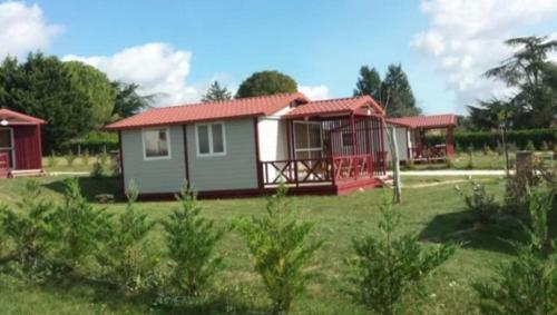 Chalet Proche De Toutes Commodites Parking Gratuit