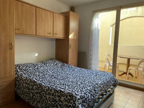 Apartamento Studio Cerb�re, 1 Pi�ce, 4 Personnes - Fr-1-225c-97