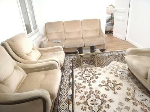 Remarkable 2-bed Apartment In Croissy