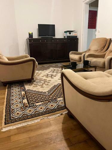 Remarkable 2-bed Apartment In Croissy