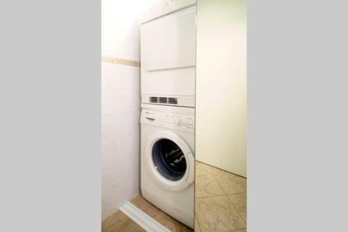 Accommodation Sydney Potts Point Studio Apartment With Balcony