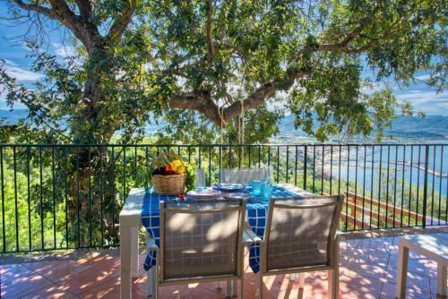 Apartamento Borgo Eleatico