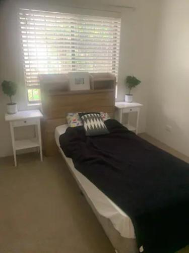 Spacious 3 Bed 2 Bathroom Apartment With Parking