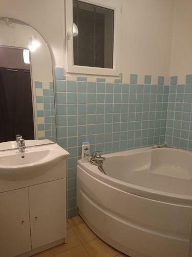 Chambre Aux Portes De Laval
