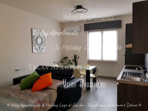 Yelay Apartments & Holiday Lago Di Garda