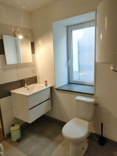 G�te Maison De Village 4 Personnes 3 Lits