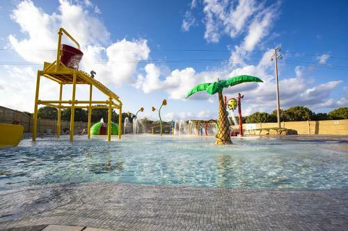 Victoria Mobilehome In Camping Baia Blu La Tortuga