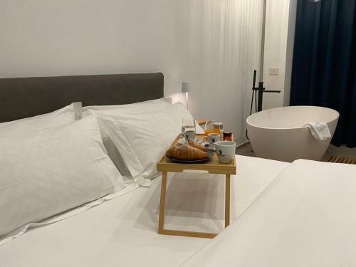 Hostal Nu House Rooms & Apartments