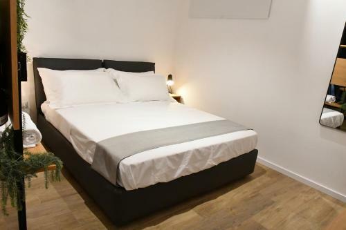 Hostal Nu House Rooms & Apartments
