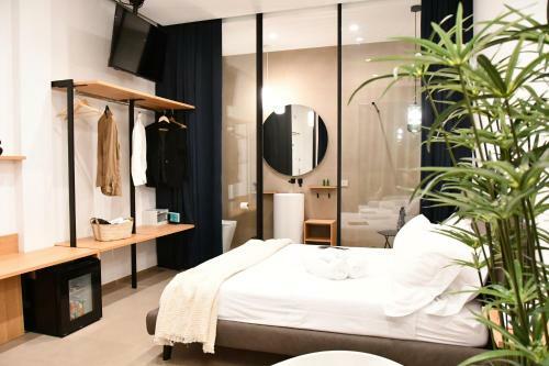 Hostal Nu House Rooms & Apartments