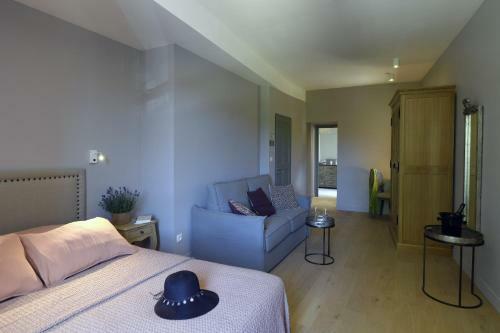 Bed & Breakfast Domaine Perr�al Les Chambres