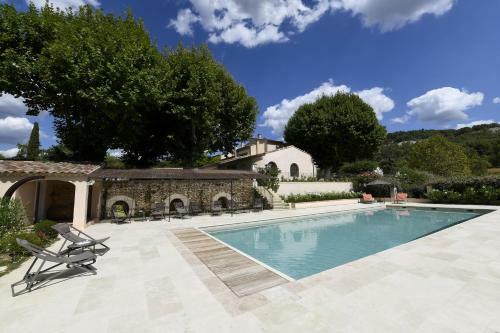 Bed & Breakfast Domaine Perr�al Les Chambres