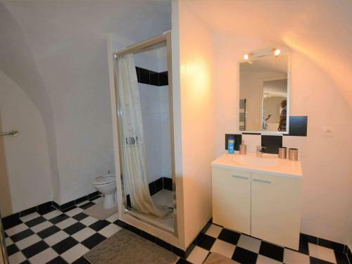 Maison Labastide-de-virac, 5 Pi�ces, 8 Personnes - Fr-1-382-183