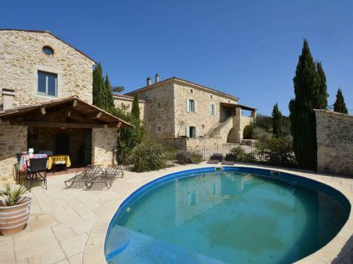 Maison Labastide-de-virac, 5 Pi�ces, 8 Personnes - Fr-1-382-183