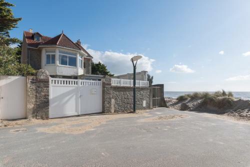 Maison De 200m Face A La Plage - La Bernerie