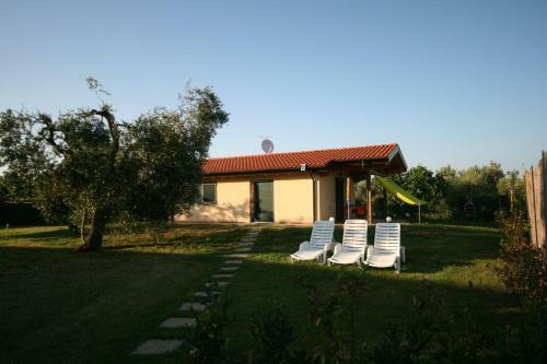 Due Casette Con Piscina