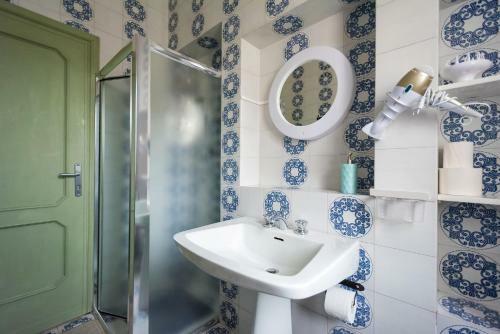 Bed & Breakfast Snowake House