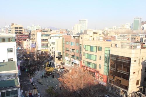 Fortune Hongdae Hostel In Seoul