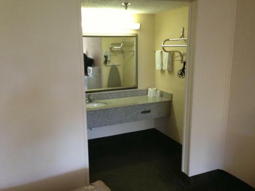 Posada Ez Travel Inn College Station