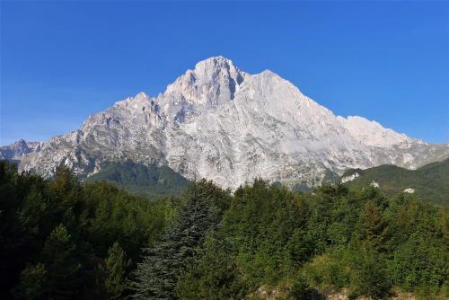 Casa Ai Piedi Del Monte Camicia