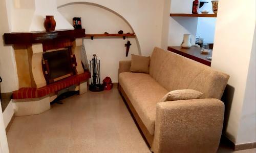 Casa Ai Piedi Del Monte Camicia