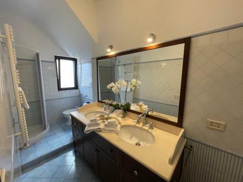 Hostal Dimora Bellini Apartment And Rooms