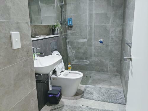 Apartamento Luxury 3-bed 2-bath, Balcony, With Pool Included, No Parties!